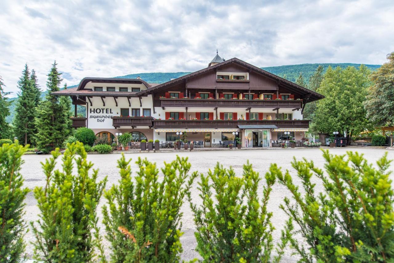 Hotel Sigmunderhof Chienes Luaran gambar