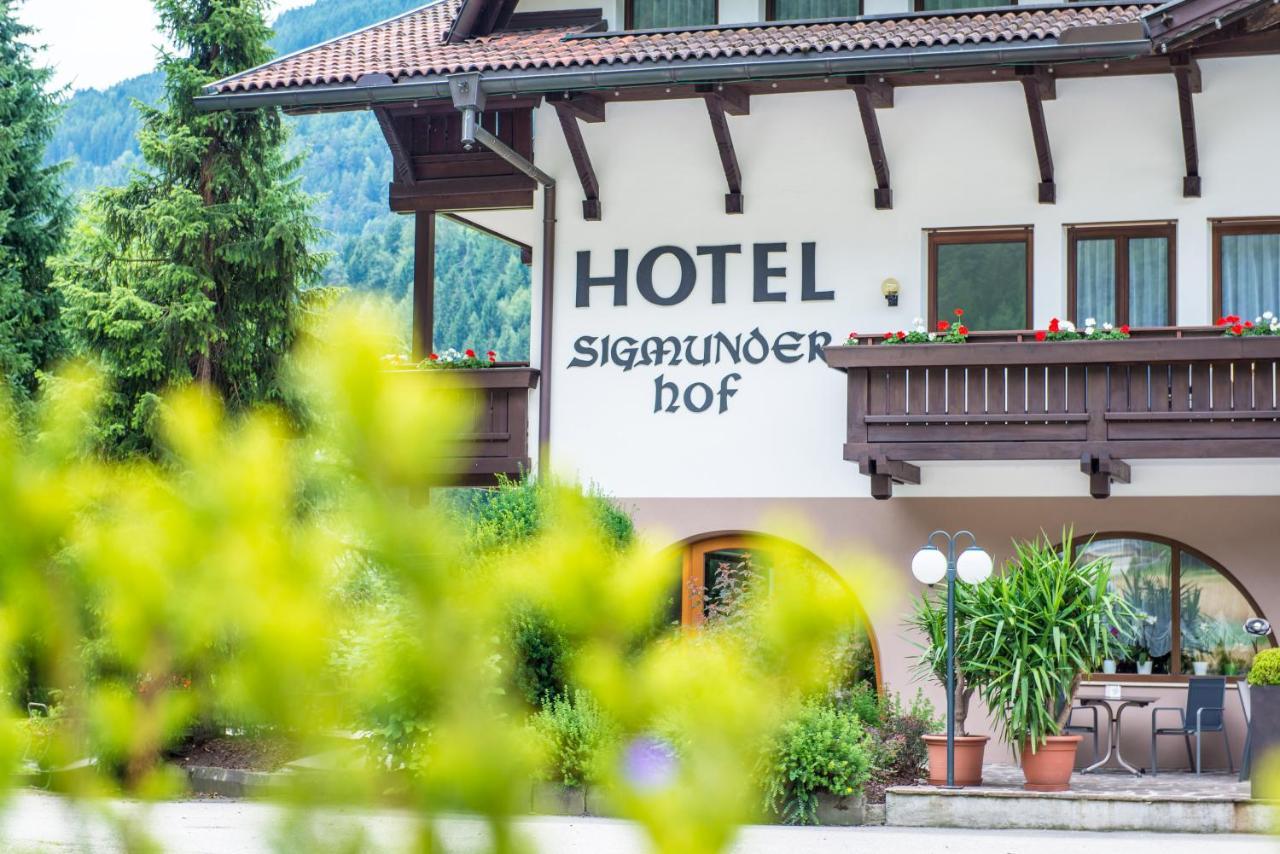 Hotel Sigmunderhof Chienes Luaran gambar