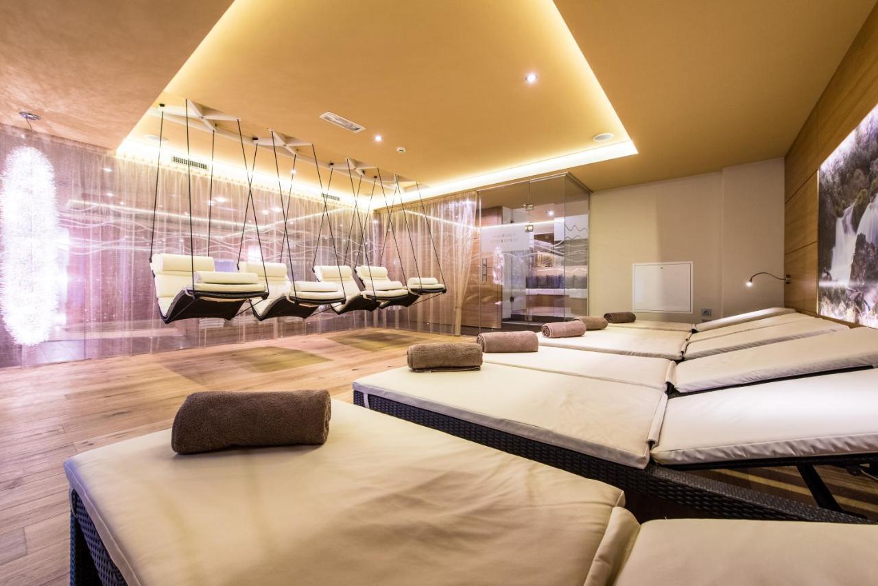 Hotel Sigmunderhof Chienes Luaran gambar